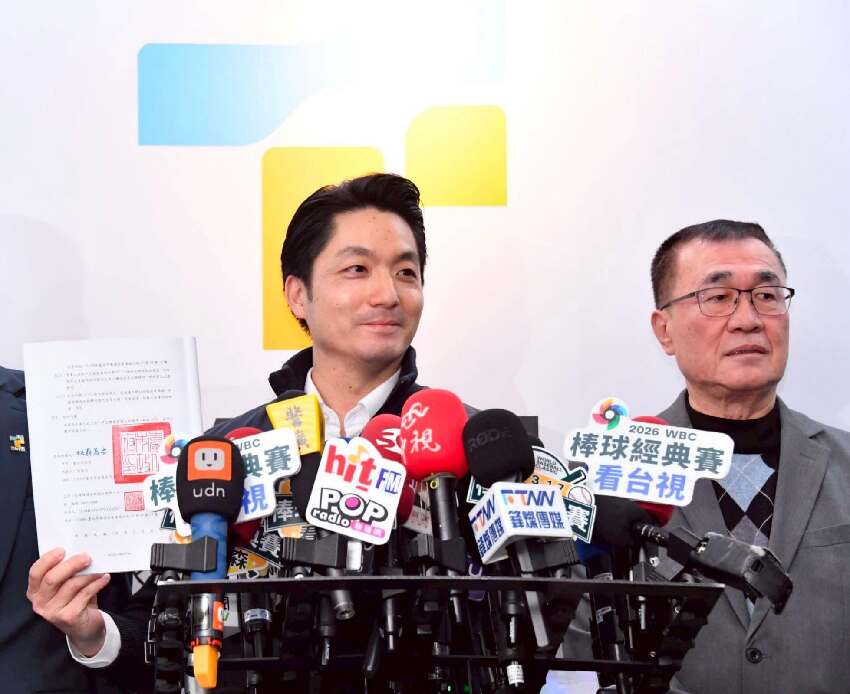 蔣萬安身世爭議！最新投票「該不該驗DNA」超過8成一面倒