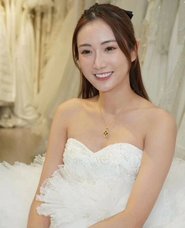 祝福！TVB小花為下月婚禮試婚紗，嫁金融才子當少奶無畏被指拜金