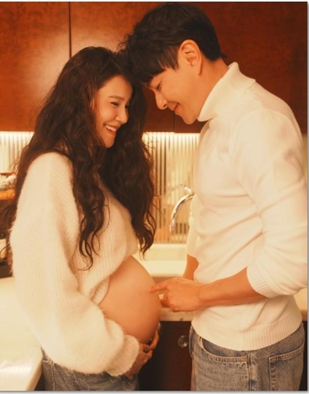 黃翠如蕭正楠孩子已出生?男星說漏嘴稱大家都知道,性別暫未公開