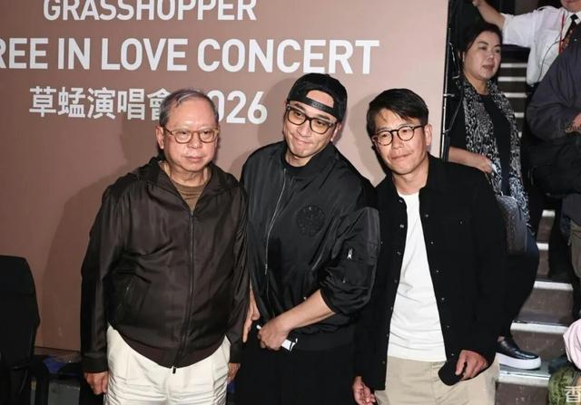 TVB前小生身家半億，素顏看演唱會狀態疲憊，被指狀態不及林曉峰