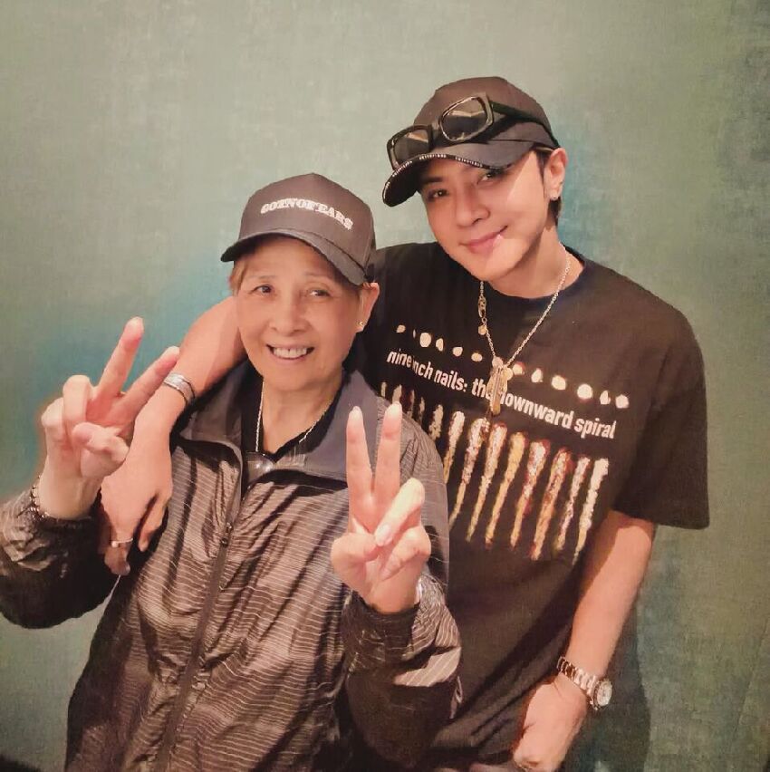 演藝圈出了名孝順！羅志祥「全心照顧失智母」　歡慶47歲生日「羅媽突如其來舉動」網全看哭