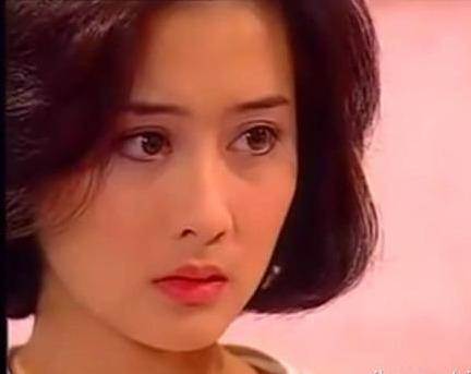 瓊瑤等她4年，9歲入行，19歲爆紅，37歲嫁地產富豪，50歲還猶如少女！