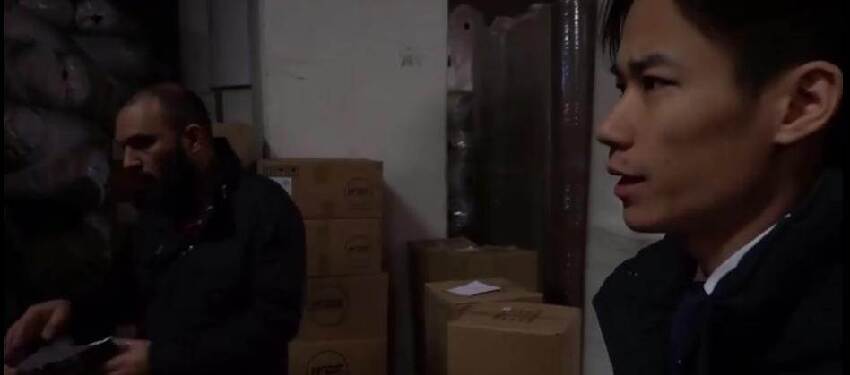 5年前口袋只剩200塊，他靠倒賣口罩一年狂入278億元，住20萬一夜酒店，如今下場曝光