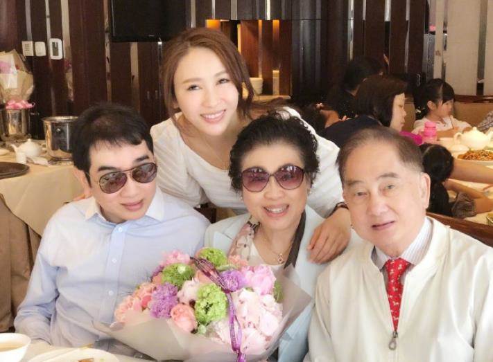 黎姿決定嫁給馬廷強時，母親哭著問她：「一家5口3人殘障，你怎麼活」 ，她只說1句話，讓門外的馬廷強「聽後淚如雨下」