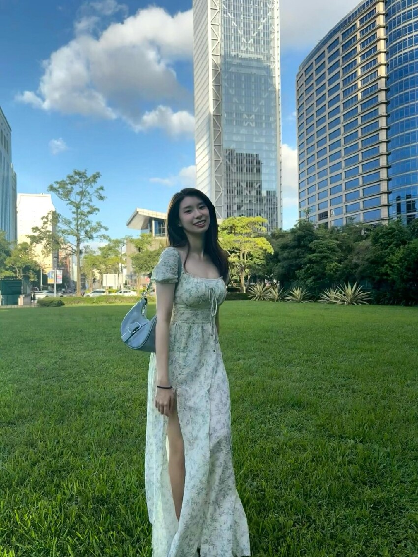 劉錫明23歲女兒在台灣出道，氣質清新長得像父親，自曝已有男友