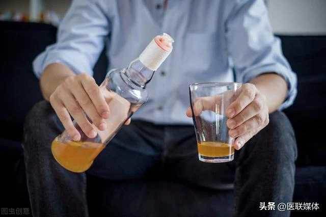 這4個時間段真不適合洗澡，能避開就避開，免得洗出一身病