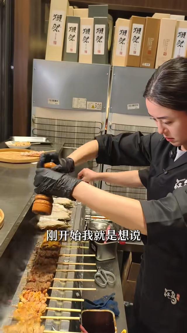 前TVB女星內地做服務員受關注,首次接廣告自嘲:把自己賣了