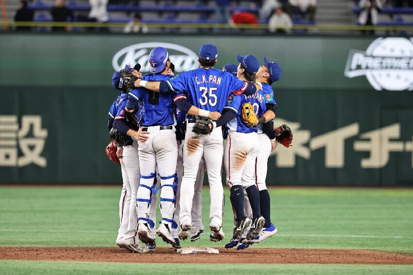 快訊／睽違32年「台灣晉級金牌戰」！「他首披國家隊戰袍」轟出全壘打