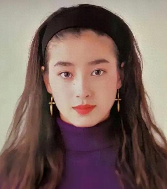 狠母親手下藥！她14歲「被送上導演的床」拍成人寫真　如今「親自了結媽媽」解脫了