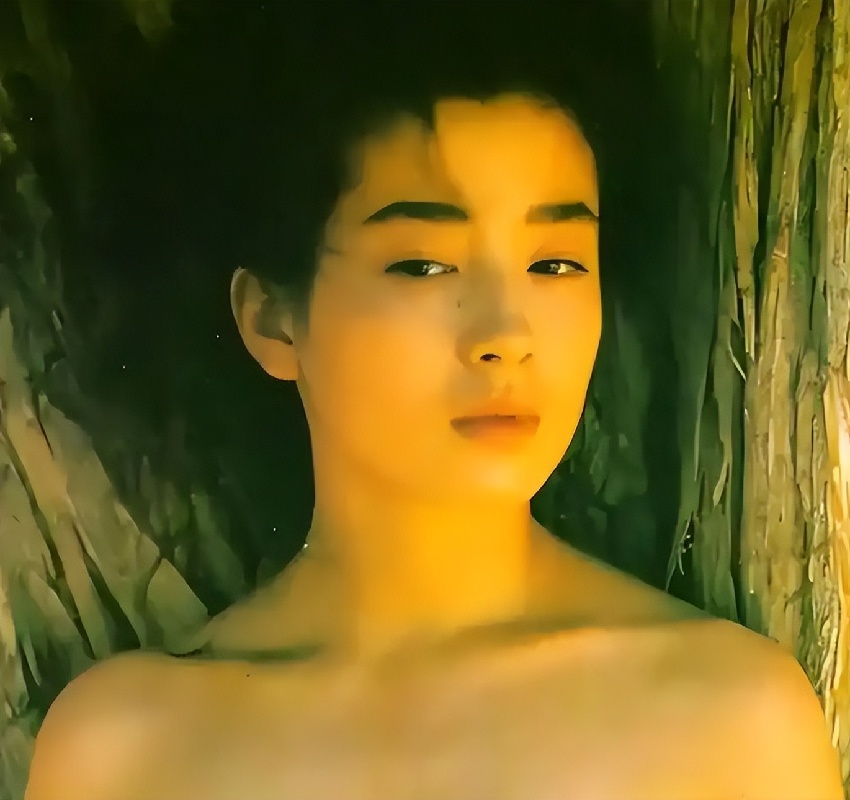 狠母親手下藥！她14歲「被送上導演的床」拍成人寫真　如今「親自了結媽媽」解脫了