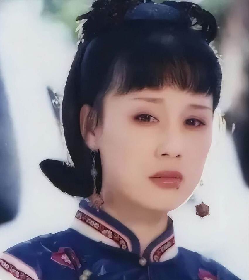她長得太美被導演據為己有，同居27年無名無分，年僅63歲不治身亡