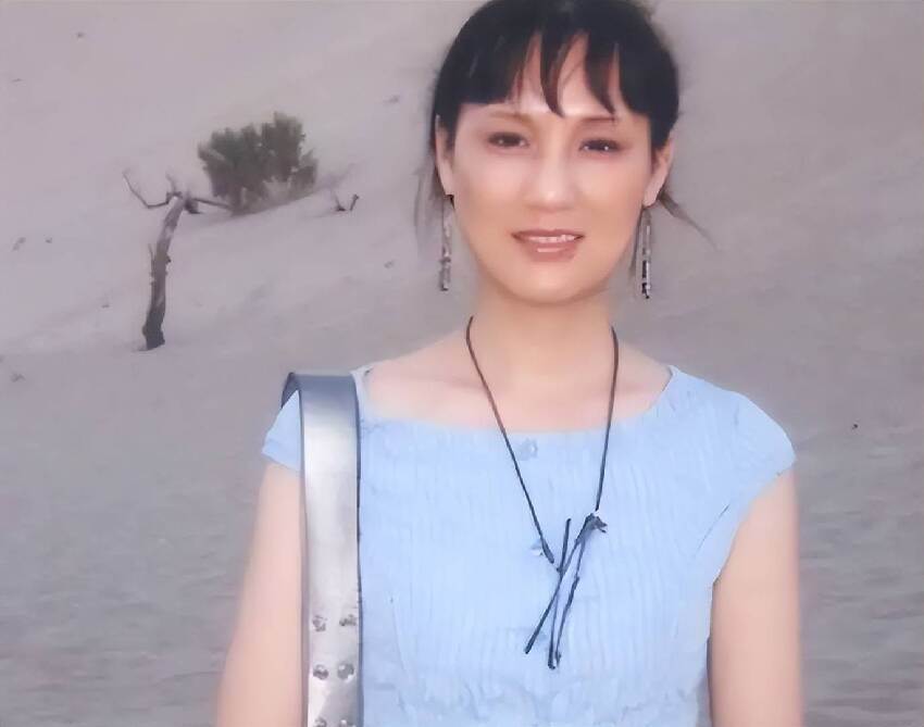 她長得太美被導演據為己有，同居27年無名無分，年僅63歲不治身亡