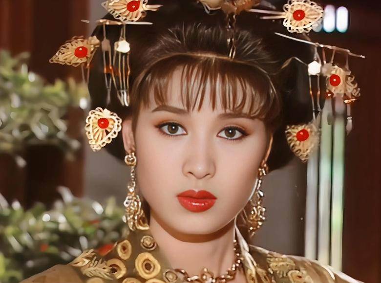 她長得太美被導演據為己有，同居27年無名無分，年僅63歲不治身亡