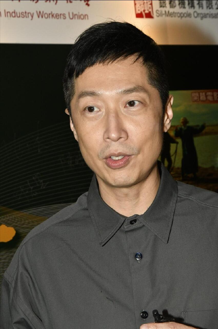 突然官宣辭職！前TVB男星辭去新城電台CEO，外界對此事一頭霧水