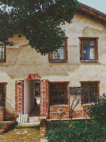 掃墓完別直接回家！命理師列「清明10大禁忌」誤踩衰整年，5點前要掃完「4生肖沖煞」別去這幾處