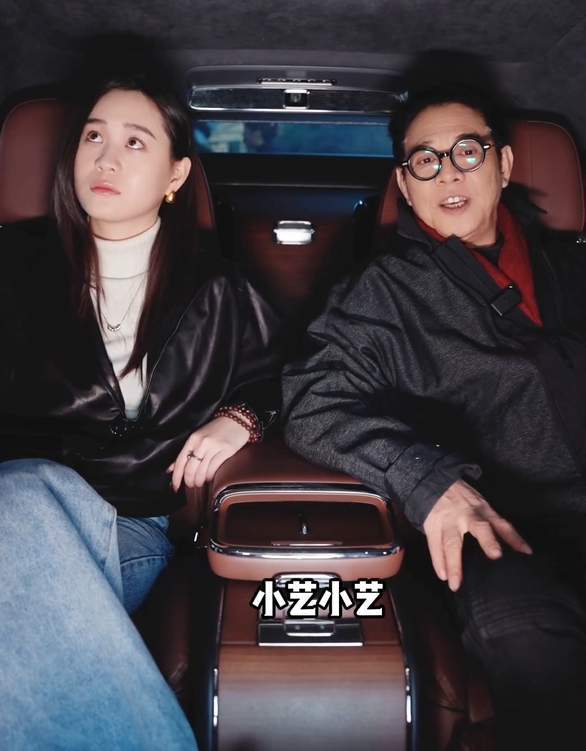 向太回應李連杰拋棄前妻！透露關鍵細節，送車送婚房，直言其摳門
