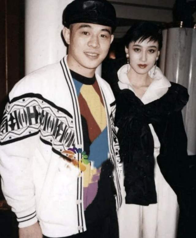 向太回應李連杰拋棄前妻！透露關鍵細節，送車送婚房，直言其摳門