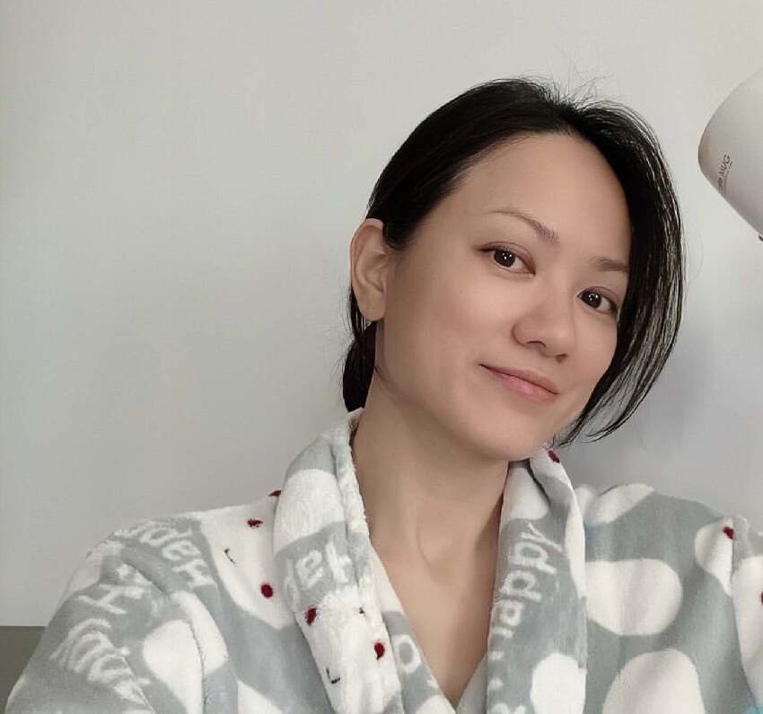 香港知名女星狀態凍齡，離巢TVB火速宣布結婚，堅持丁克不生娃