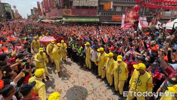 白沙屯媽祖又顯靈！好友命在旦夕「多日昏迷不醒」 他代為跪求「當晚神蹟就發生」驚喊：頭皮發麻