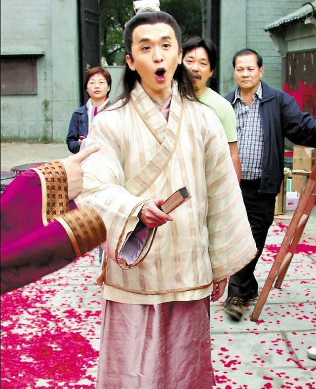 鄧兆尊患不可逆轉大病！已立遺囑，仨女友都有，拒上萬求包養簡訊