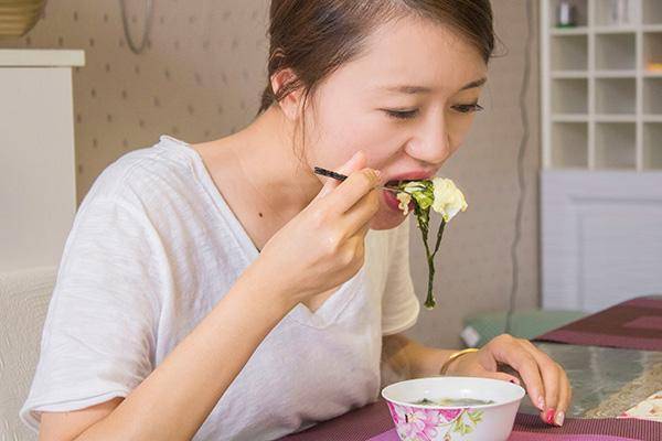 女人身上兩個地方越小，老公可能會越高興，若你也是，值得恭喜