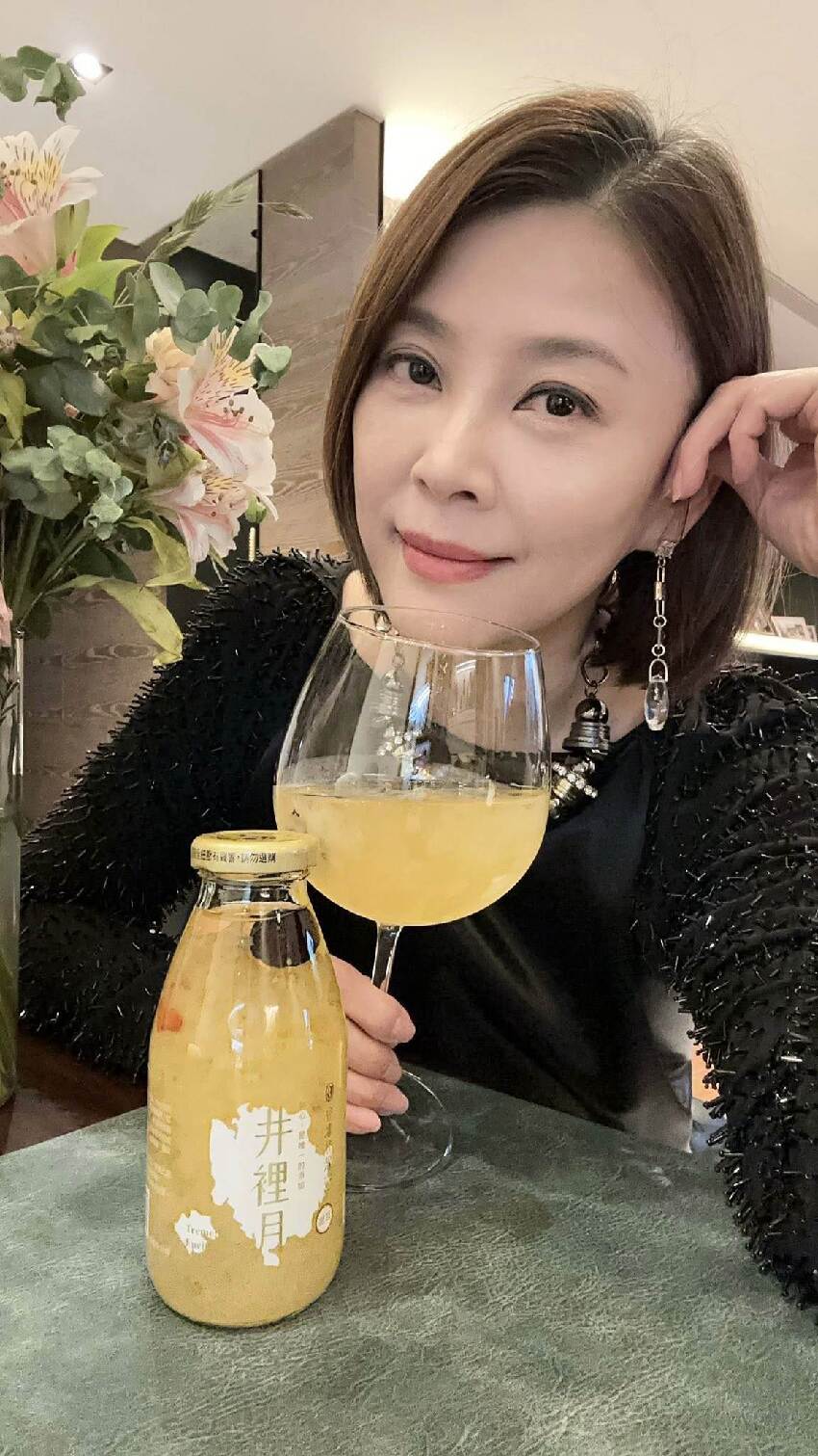 結婚11年還像新娘！ 54歲方馨「羞曝婚姻保鮮秘訣」：沒做就渾身不對勁...