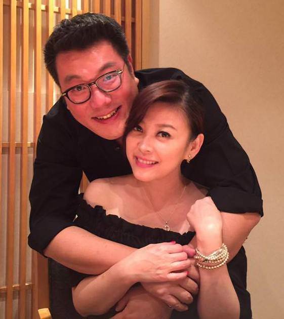 結婚11年還像新娘！ 54歲方馨「羞曝婚姻保鮮秘訣」：沒做就渾身不對勁...