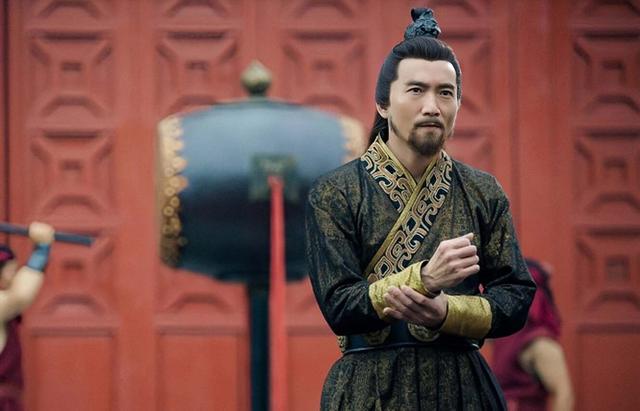 香港知名男星雙鬢髮白顯滄桑,曝婚內出軌醜聞,多年沒有夫妻生活