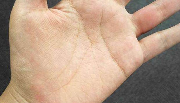 百年難遇！手有「M紋的人」是少有的福星，必定「大富大貴」不用愁