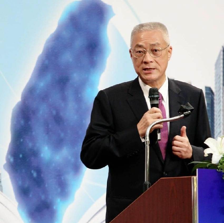 不只馬英九！78歲吳敦義「同樣爆失智」　昔呆滯畫面曝「叫不出他人名字」