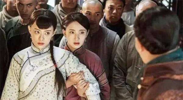 古代夫妻睡覺時,讓女僕守在床邊,夫妻倆不會覺得尷尬嗎?