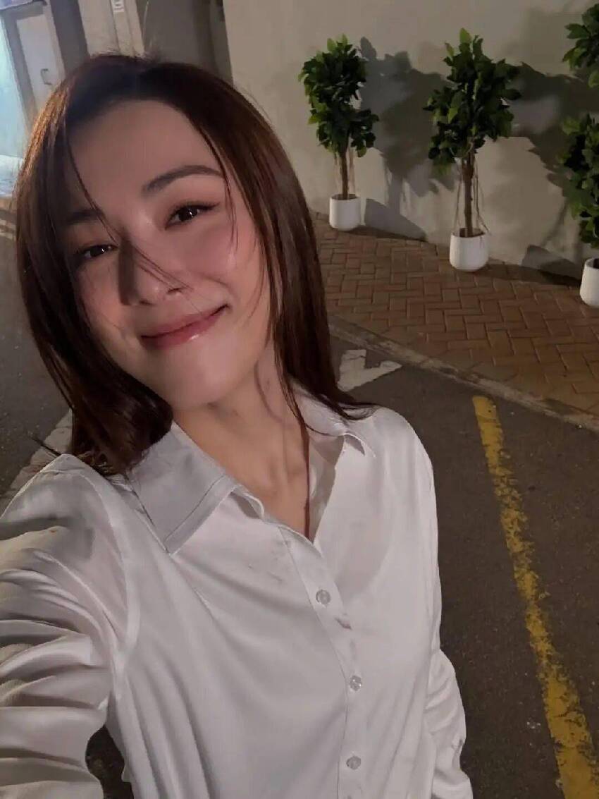 TVB男星大曬新劇女主角靚照！稱讚其顏值最高演技最好！身邊好友瘋狂求介紹！