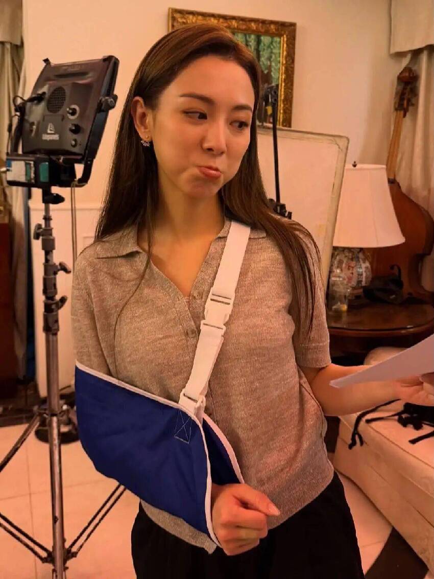 TVB男星大曬新劇女主角靚照！稱讚其顏值最高演技最好！身邊好友瘋狂求介紹！