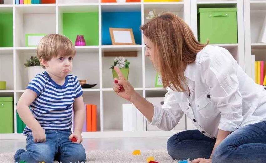 為何法國3歲孩子能安靜等吃飯,不吵鬧?法國家庭的育兒經值得借鑒