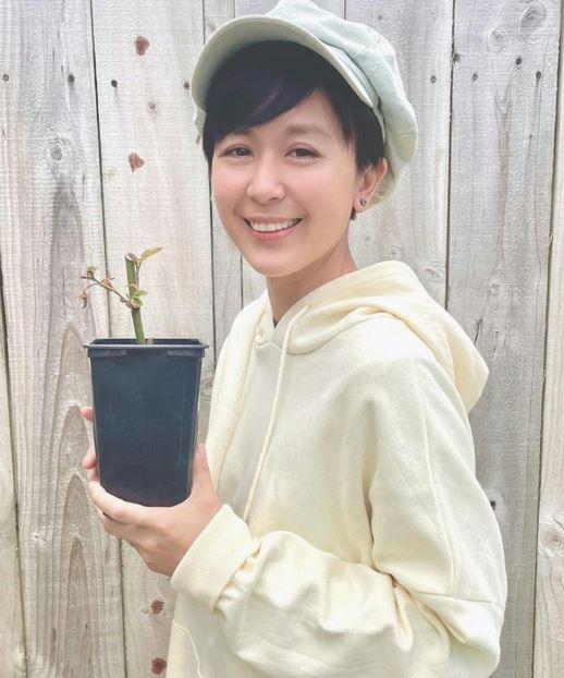 「最美童星」成單親媽！帶2娃「移居紐西蘭」被巧遇　「42歲像20歲」驚人現況曝