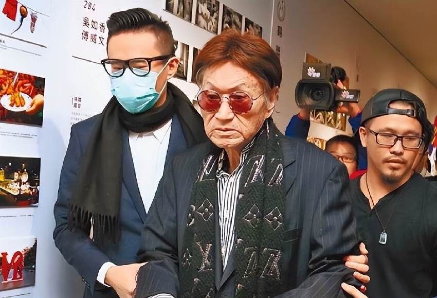 2018年，台灣著名主持人赴瑞士安樂死！兒子講述其「安樂前慘狀」： 我非常後悔！