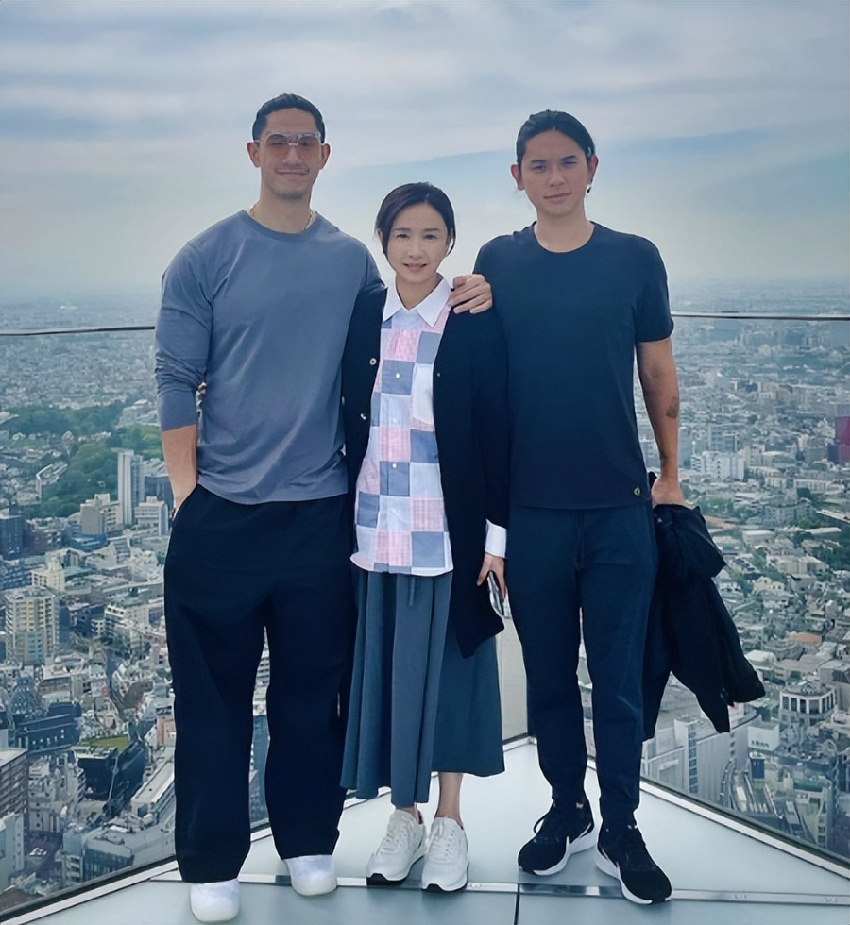 百億富二代吳婉芳兒子大婚!乾爹張學友現場獻唱,曾志偉李嘉欣鄭伊健齊聚賀喜