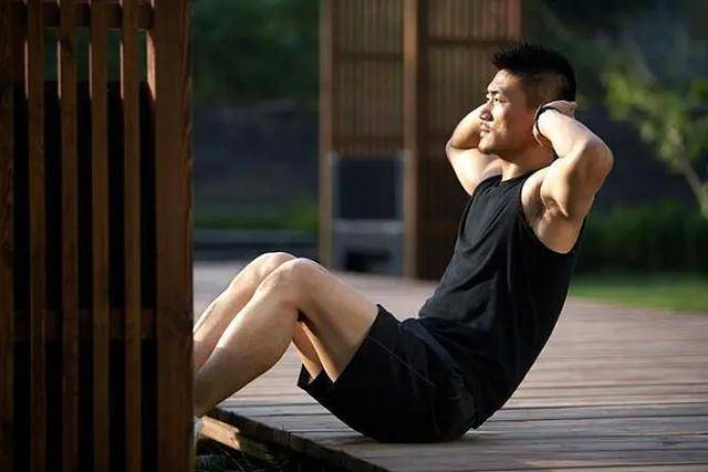 男人做好這件小事,桃花運會爆棚,根本不缺女人,必有厚福