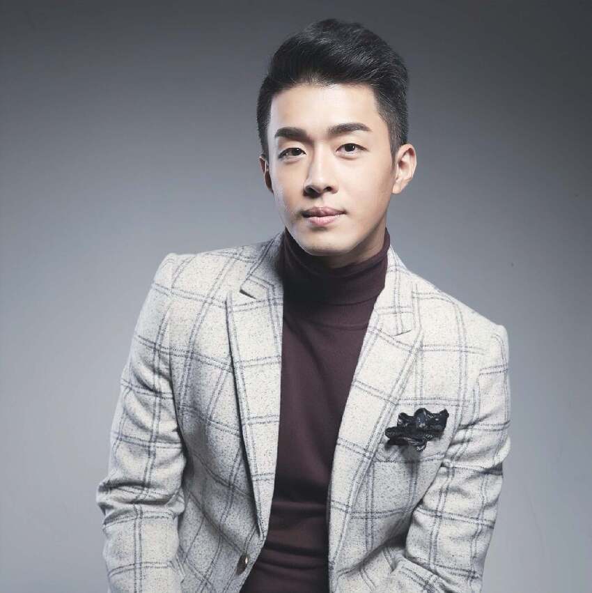 又走一個！TVB知名演員宣布離巢，兩個月前突然被踢齣劇組