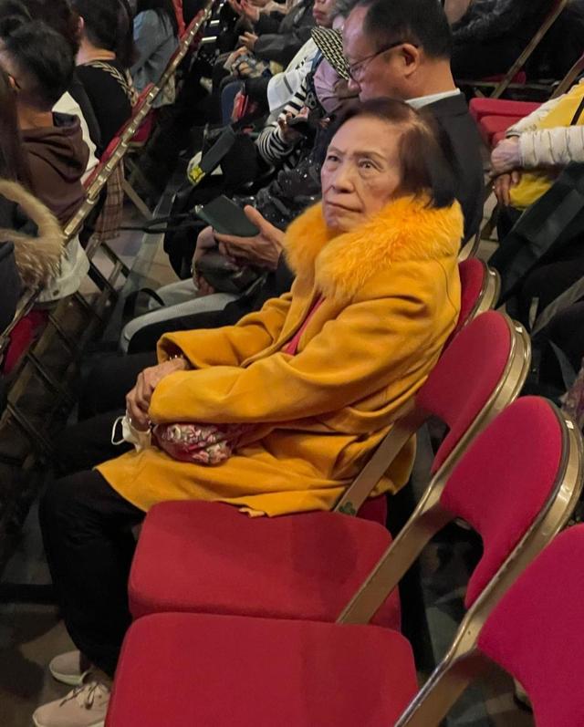 87歲余慕蓮感染肺炎！久違露面卻悲觀面對病痛：未必能過得完今年