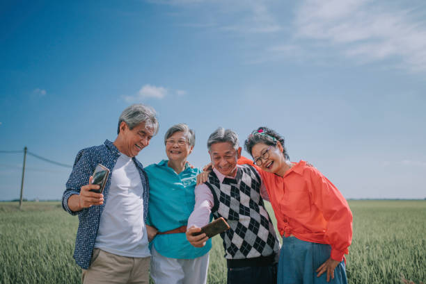 提早5年退休！她60歲開始「四處玩樂揮霍」樂享餘生　旅途中「去了一趟堂姐家」卻瞬間感到後悔莫及