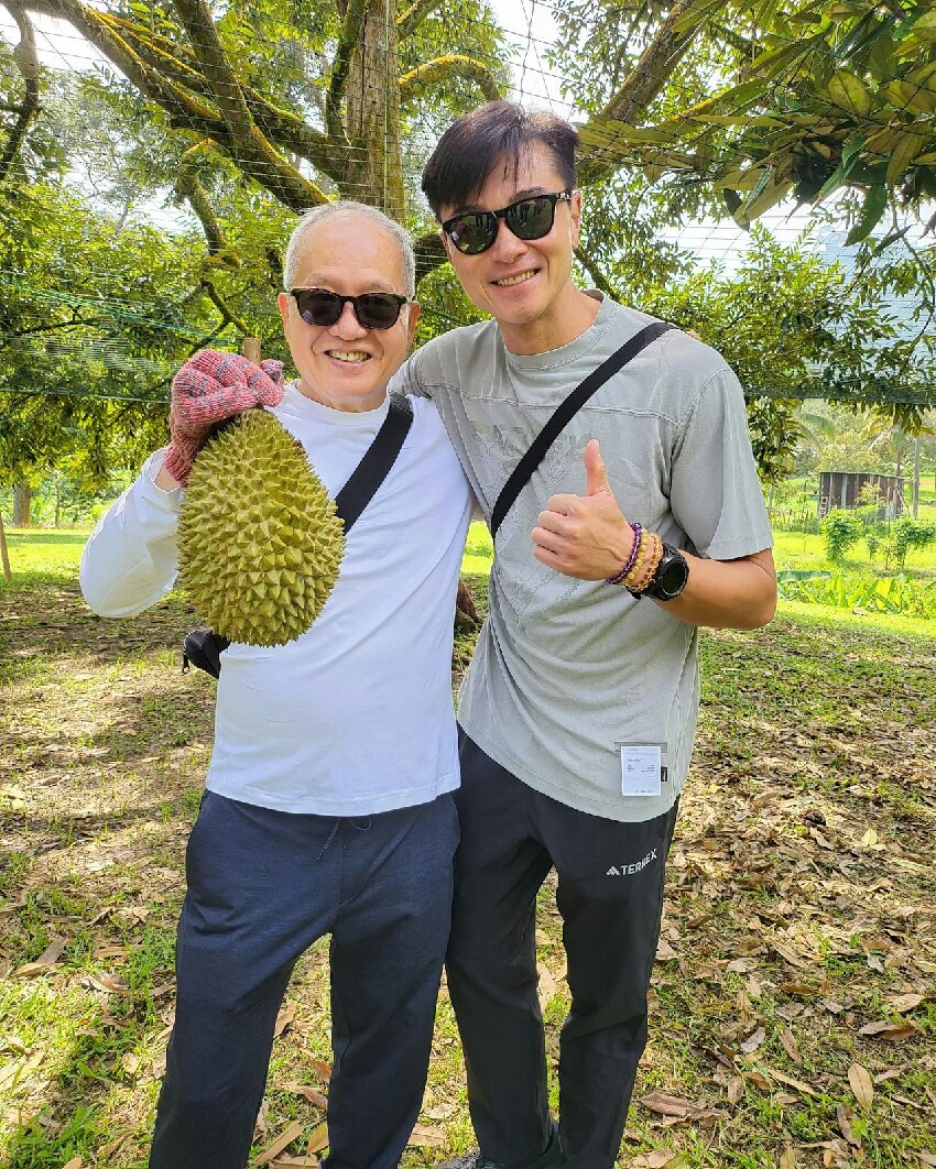 黃浩然自曝在TVB拍戲日睡四小時，連續十年如此，靠抽煙吃藥扛住