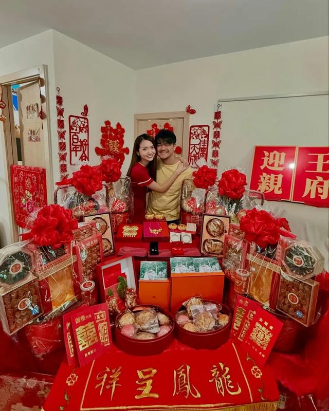 31歲前港姐公開結婚照獲贊靚女，曾不堪輿論壓力喝漂白水自. 殺