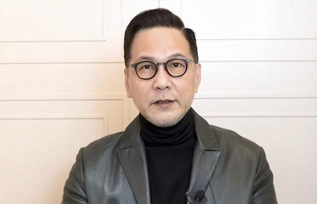 香港知名男星身材發胖,婚後堅持丁克,和妻子規定每月花費一萬元