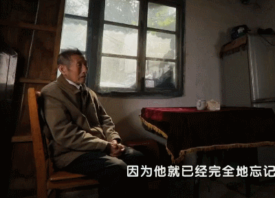 忘記妻子已逝!84歲癡呆老翁「每天帶好吃的醫院找愛妻」醫護錯愕「日復一日耐心應對」後續更催淚