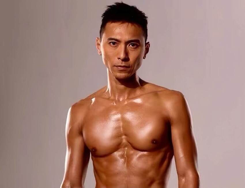 TVB男星黃子恆重提舊愛，網友吐槽不紅是有原因的，因睡粉事業盡毀