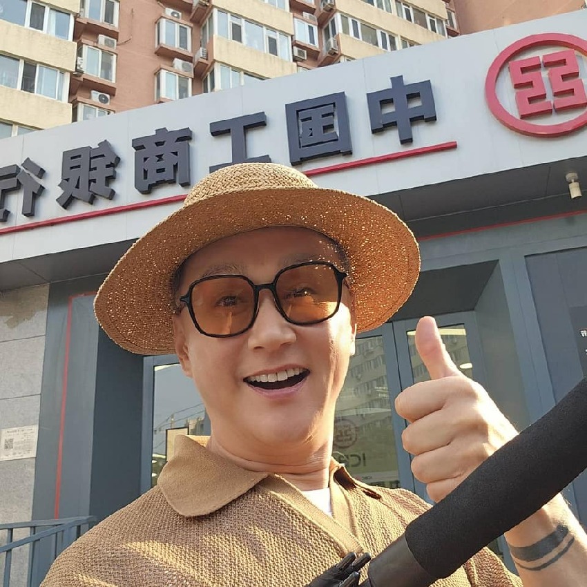 快訊／何篤霖親哥出事！打球突倒地不起「緊急送醫搶命」