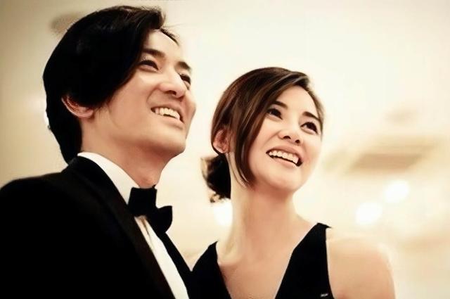 突發！香港知名女星自曝父母姐妹全部離世，婚後和老公堅持丁克