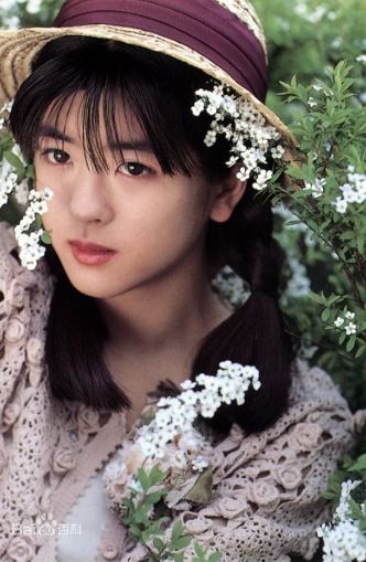 性感女星因一部戲苦戀李連杰20多年 如今52歲仍貌美單身