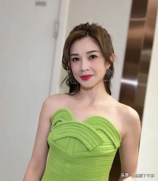 TVB單身花旦與同屆港姐聚會！雖發展平平但結婚生子，做幸福太太